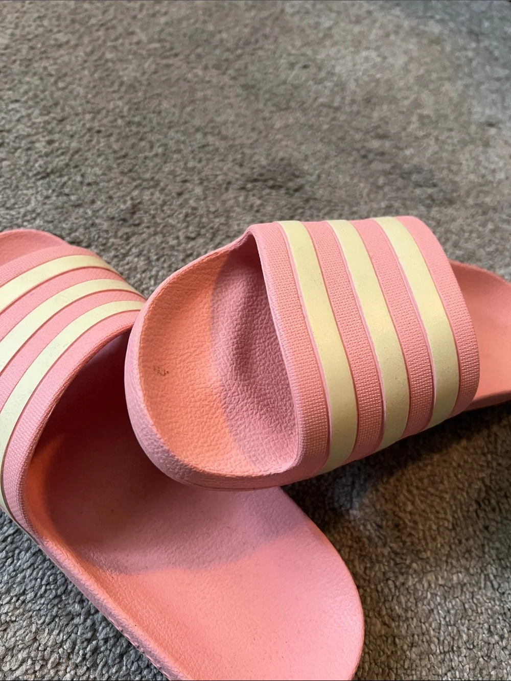 adidas comfortable slide